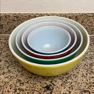 Vintage 1950s Pyrex Mixing Bowl Set- AS IS